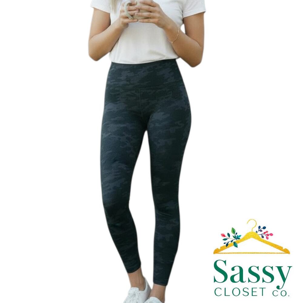 SPANX Navy Camo Seamless Leggings 1X Fits Like L XL High Rise Shaping EUC